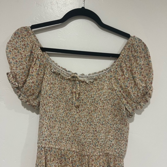 Floral short sleeve ruffle top - Picture 3 of 5